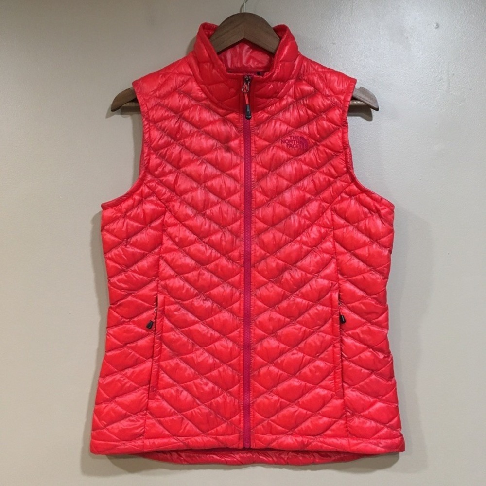 The North Face Thermoball Puffer Vest Womens M Hot Pink Eco Insulated Quilted